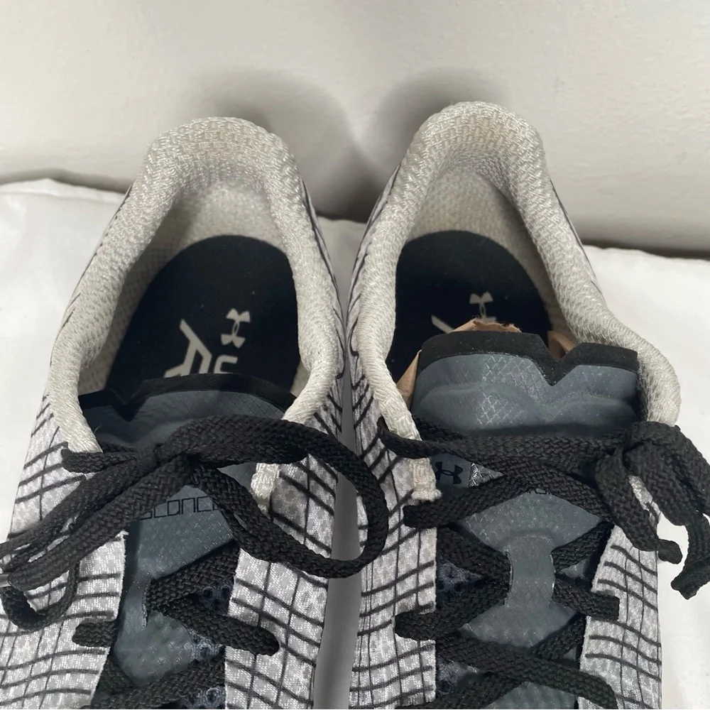 Under Armour Kick Distance 3 Black White Mens Size 10.5